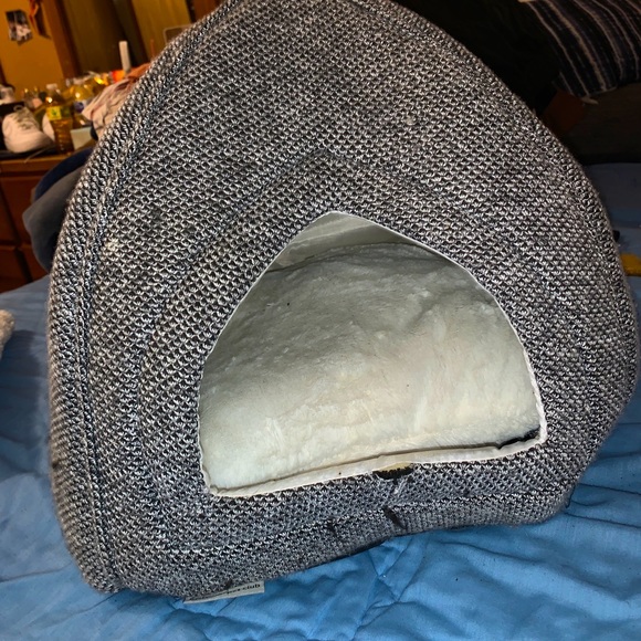 Cat bed - Picture 2 of 3